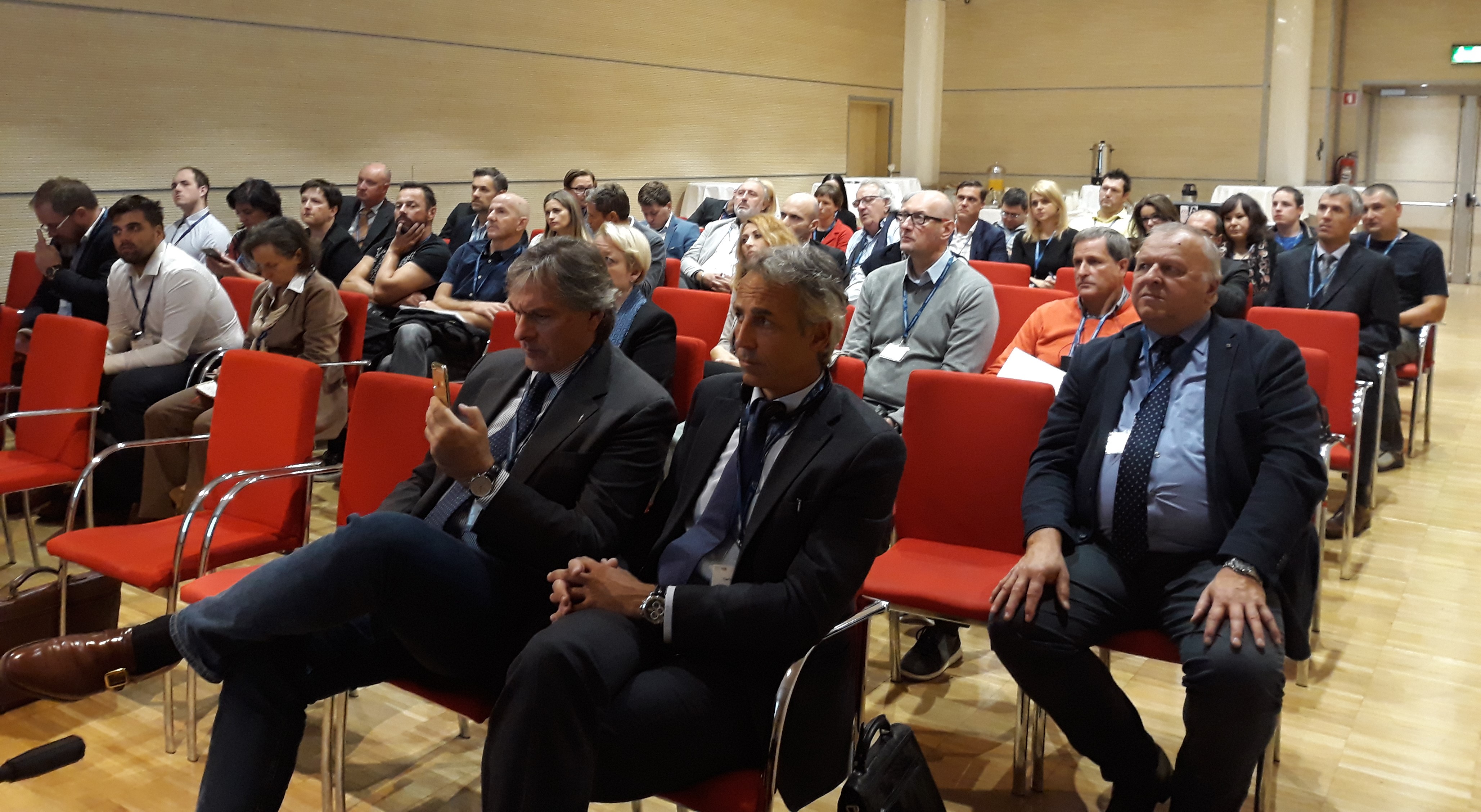 SPIRIT Slovenija je pred kratkim v Ljubljani organizirala »Dan slovenskih dobaviteljev,« na katerem so se slovenska podjetja iz živilsko predelovalne industrije predstavila predstavnikom italijanskih trgovskih verig in manjših trgovin ob meji.