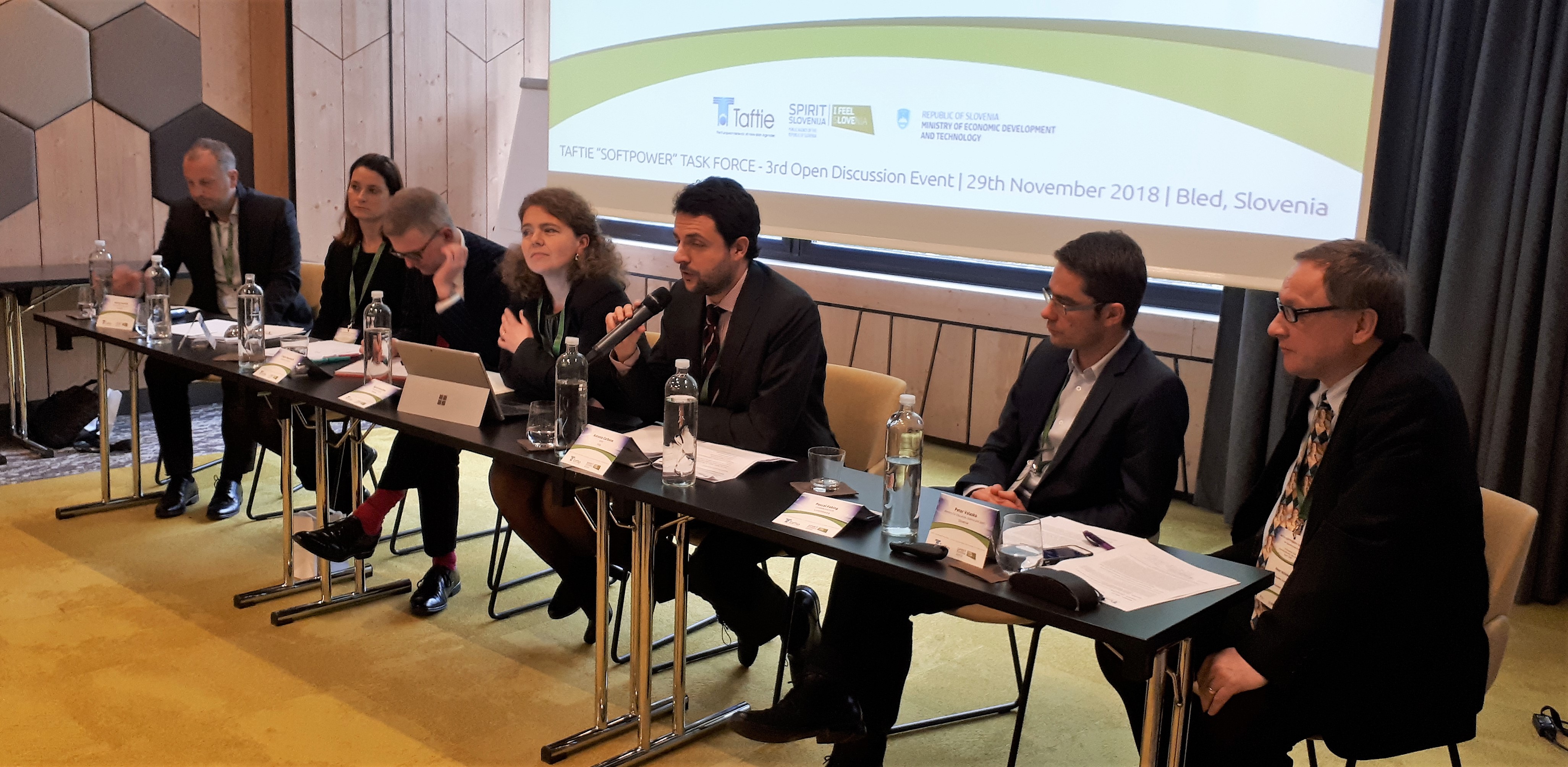 Na delovnem posvetu se je zbralo 55 udeležencev iz evropskih inovacijskih agencij, med katerimi je tudi SPIRIT Slovenija.